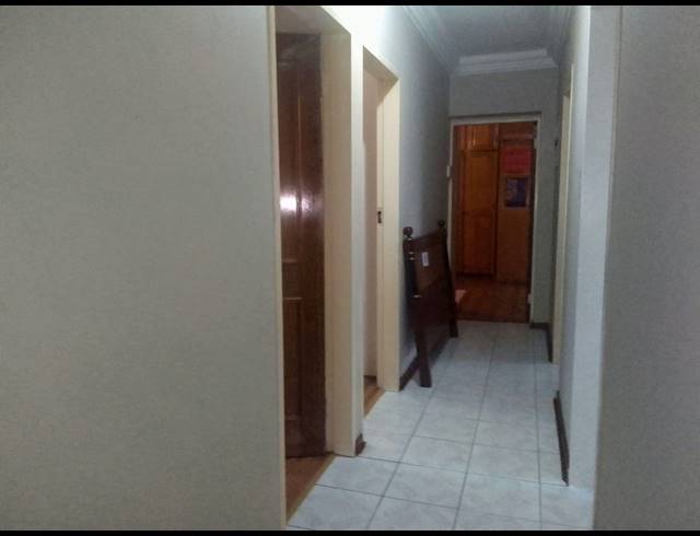 4 BEDROOM FREEHOLD FOR SALE IN KAGISO